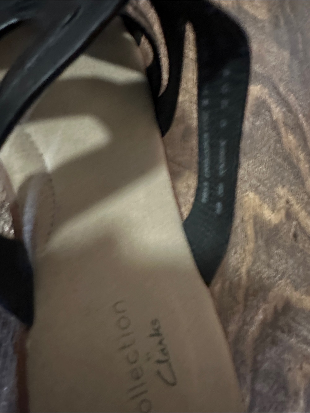Clarks Women’s Black Leather Cutout Slip-On Mules- US Size 7.5 M - Picture 4 of 8